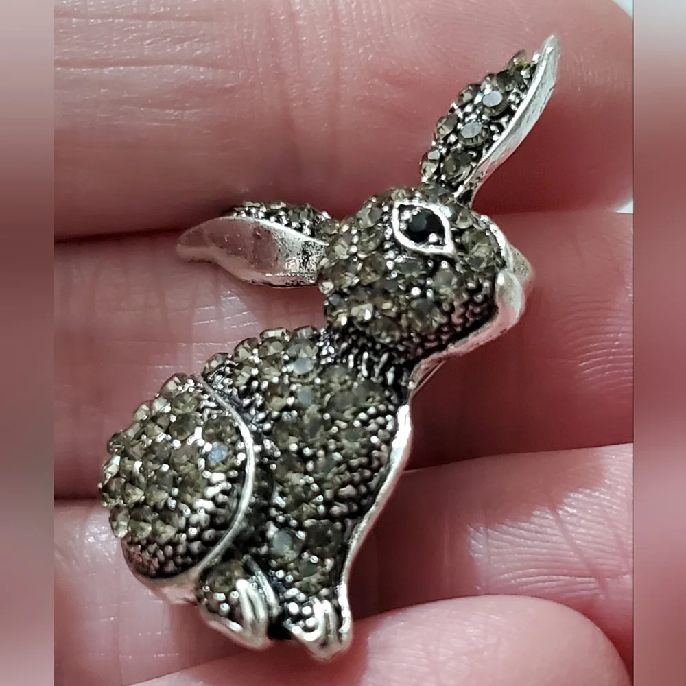 Bunny rabbit brooch Crystals sparkly gray smoky silver small pin Easter spring - Picture 5 of 8